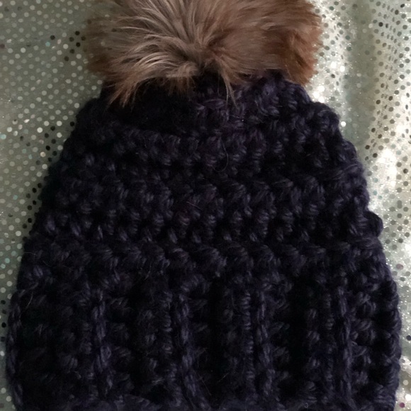 Hat - Picture 1 of 2